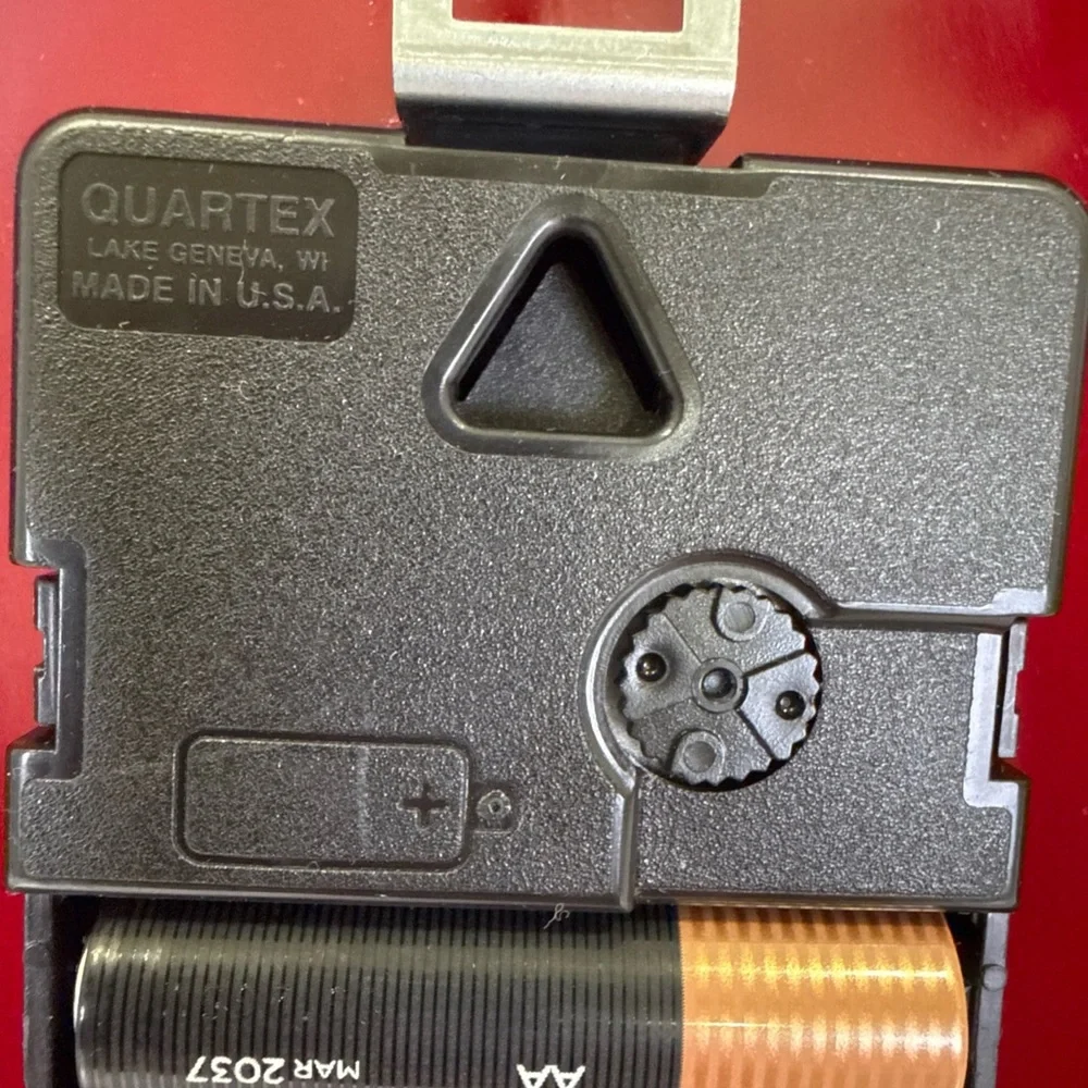 1970s Ingraham Red Plastic Apple Wall Clock Cottage Core granny Core WORKING! - Picture 3 of 12